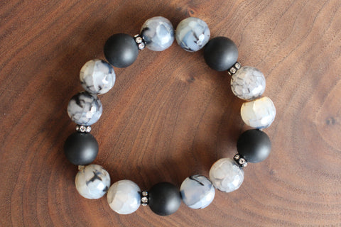 Black agate and onyx bracelet